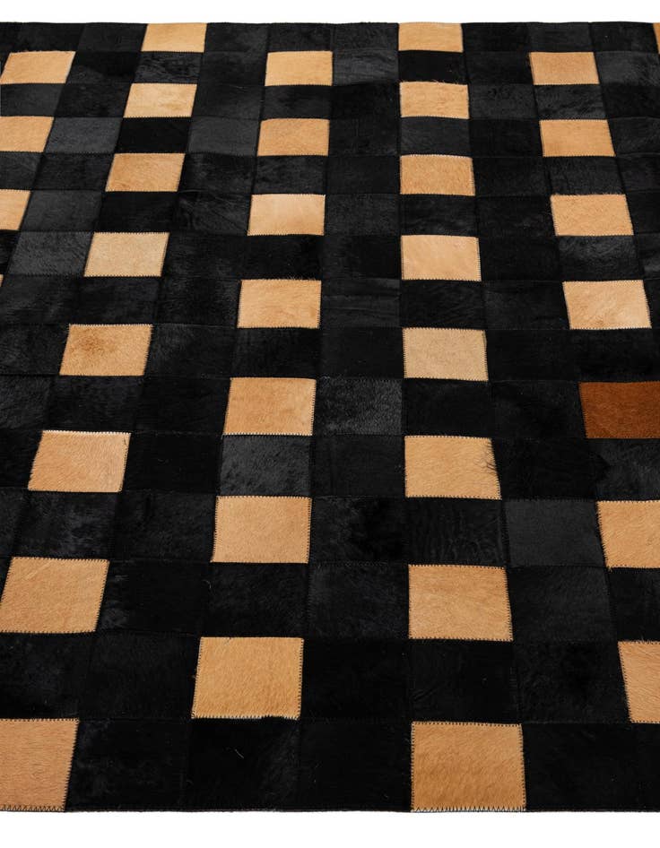 Detail image of 5' x 7' 10 Cowhide - Patchwork Rug