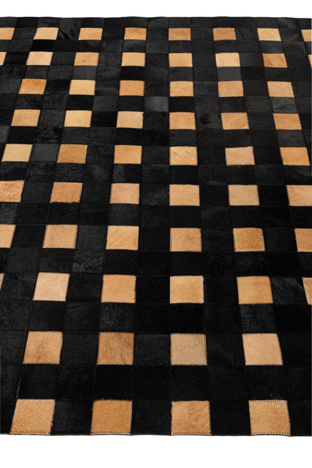 Detail image of 5' 1 x 7' 11 Cowhide - Patchwork Rug