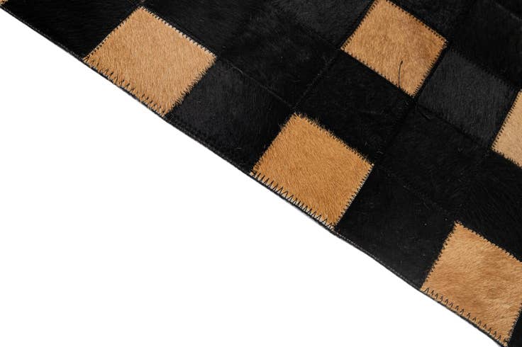 Detail image of 5' 1 x 7' 11 Cowhide - Patchwork Rug
