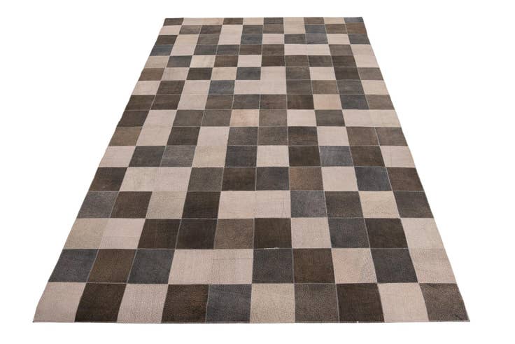 Detail image of 5' x 7' 8 Cowhide Leather Rug