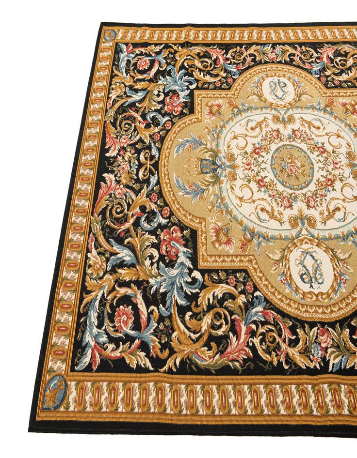 Detail image of 5' 2 x 7' 7  Washable Traditional Indoor / Outdoor Rug