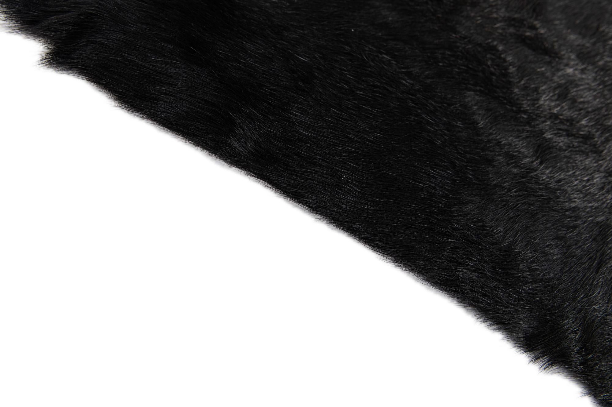 4' 11 x 6' 5 Cowhide Leather Freeform Rug