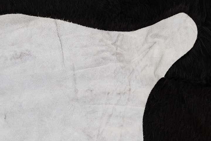 5' 5 x 6' 9 Cowhide Leather Rug