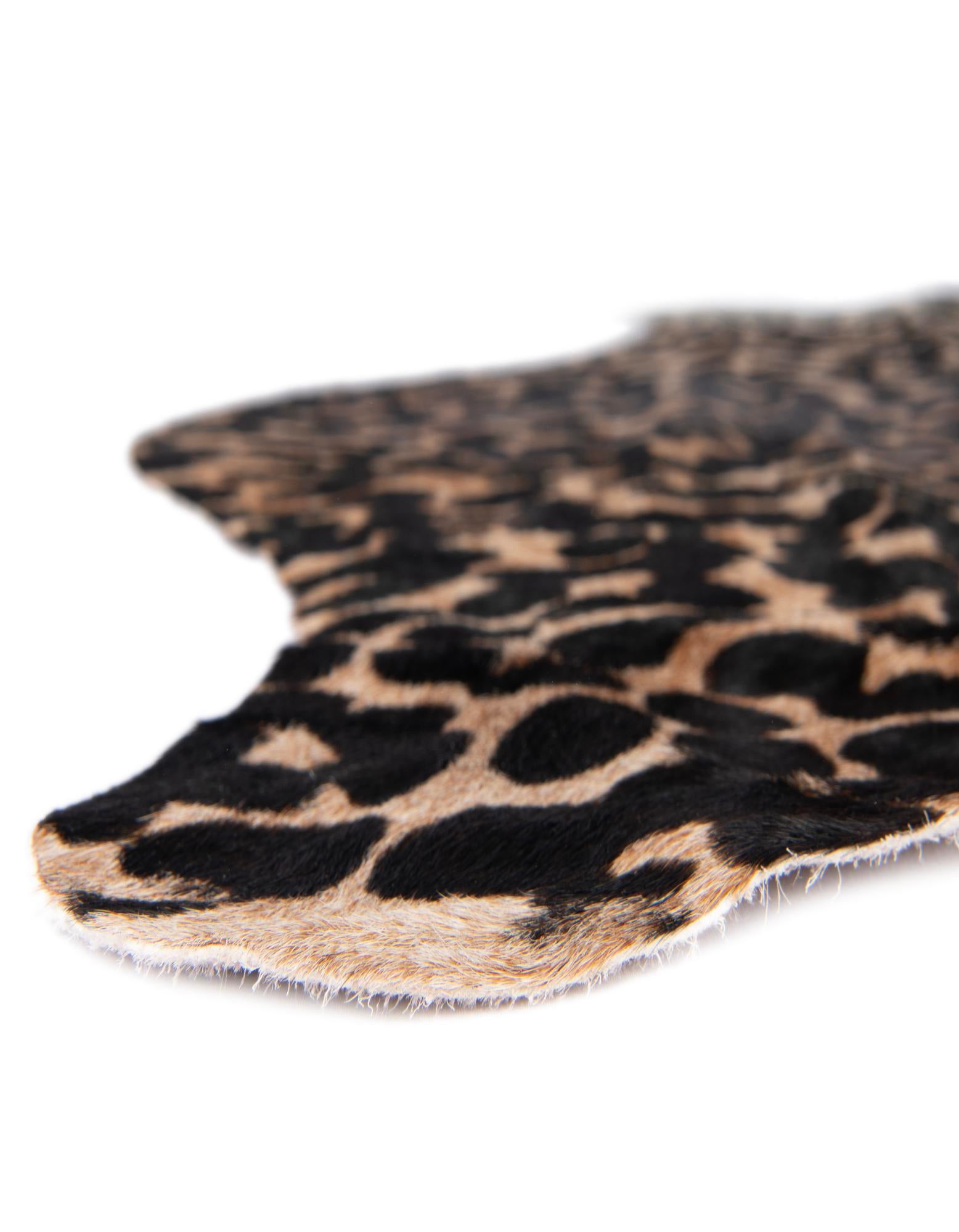 5' 7 x 6' 3 Cowhide Leather Rug