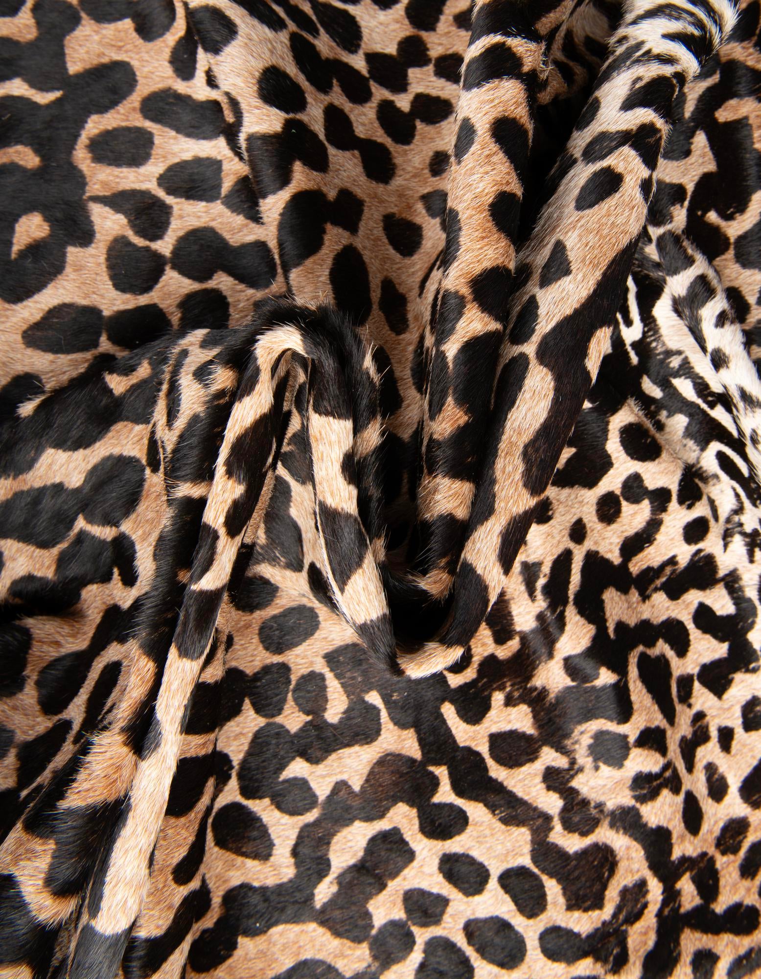 5' 7 x 6' 3 Cowhide Leather Rug