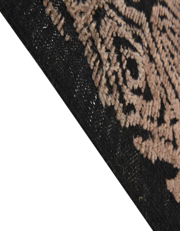 Detail image of 14' 2 x 20' 1  Hand Knotted Darya Wool Rug