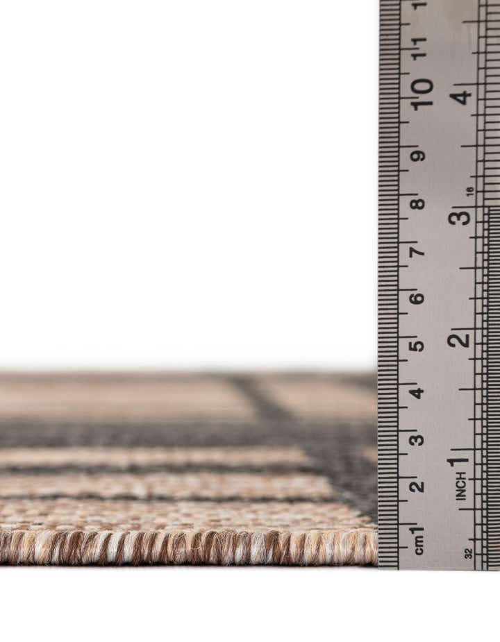 3' x 5' 3 Easy-Clean Checkered Indoor / Outdoor Rug