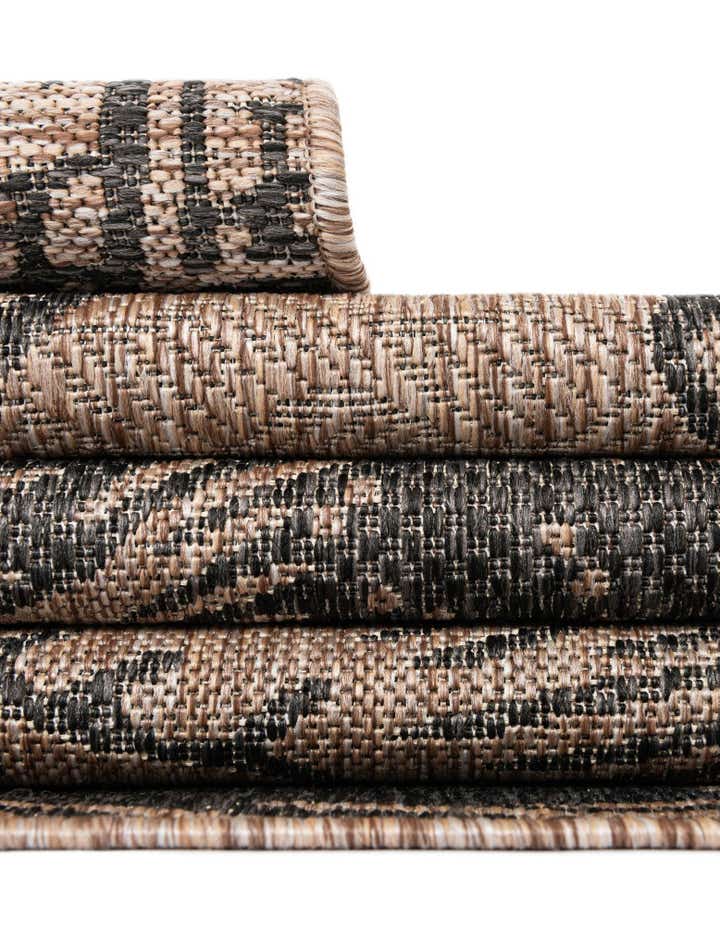 5' 3 x 7' Easy-Clean Coastal Indoor / Outdoor Rug