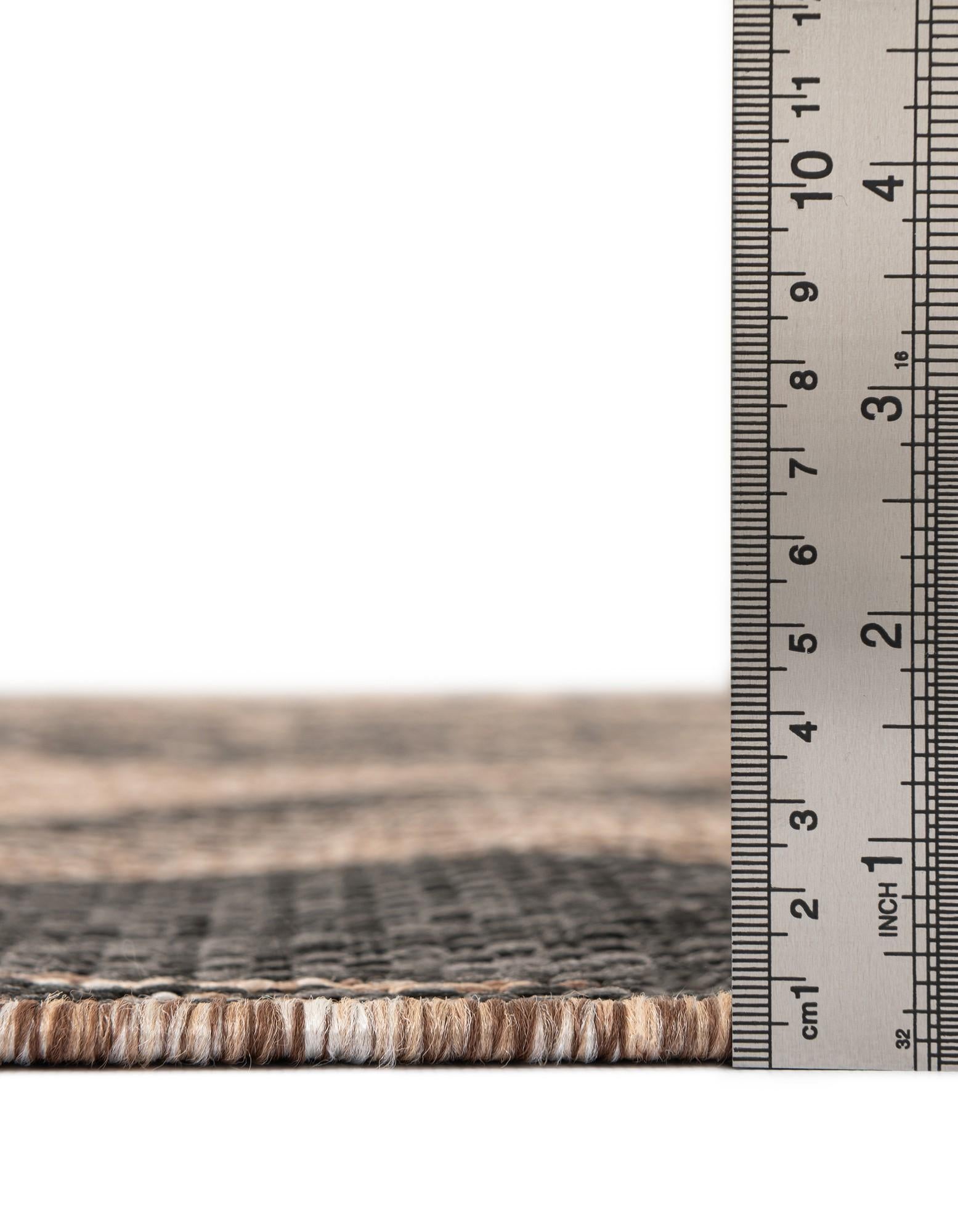5' 3 x 7' Easy-Clean Coastal Indoor / Outdoor Rug