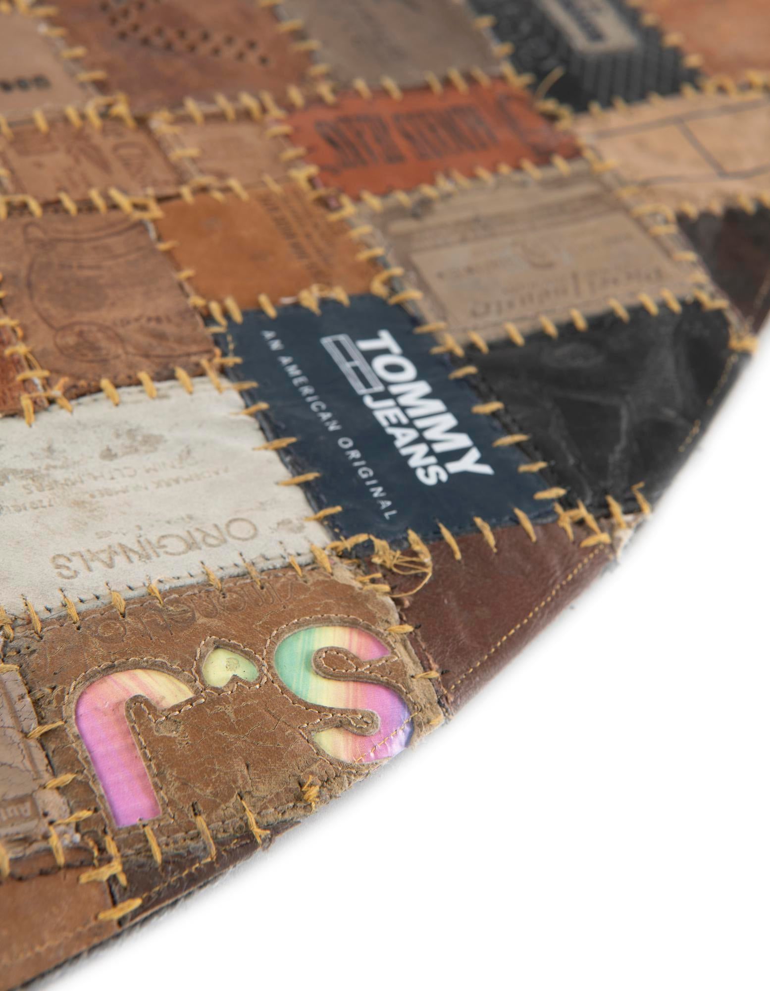 4' 1 x 4' 1 Jean Leather Tag Round Rug
