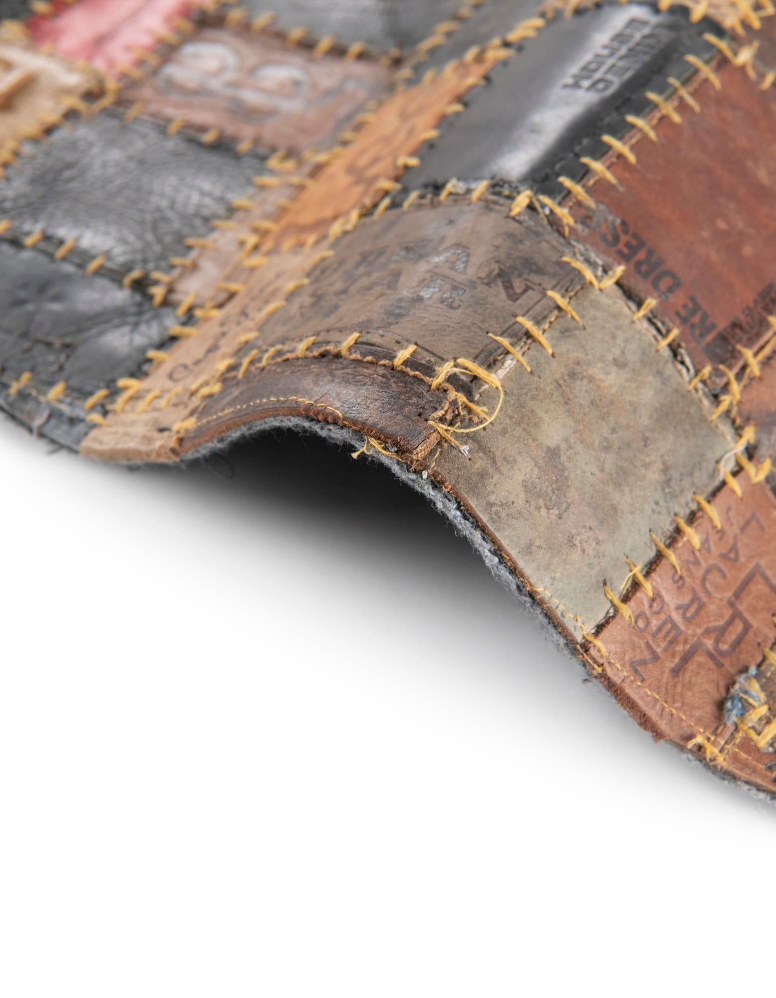 4' 1 x 4' 1 Jean Leather Tag Round Rug