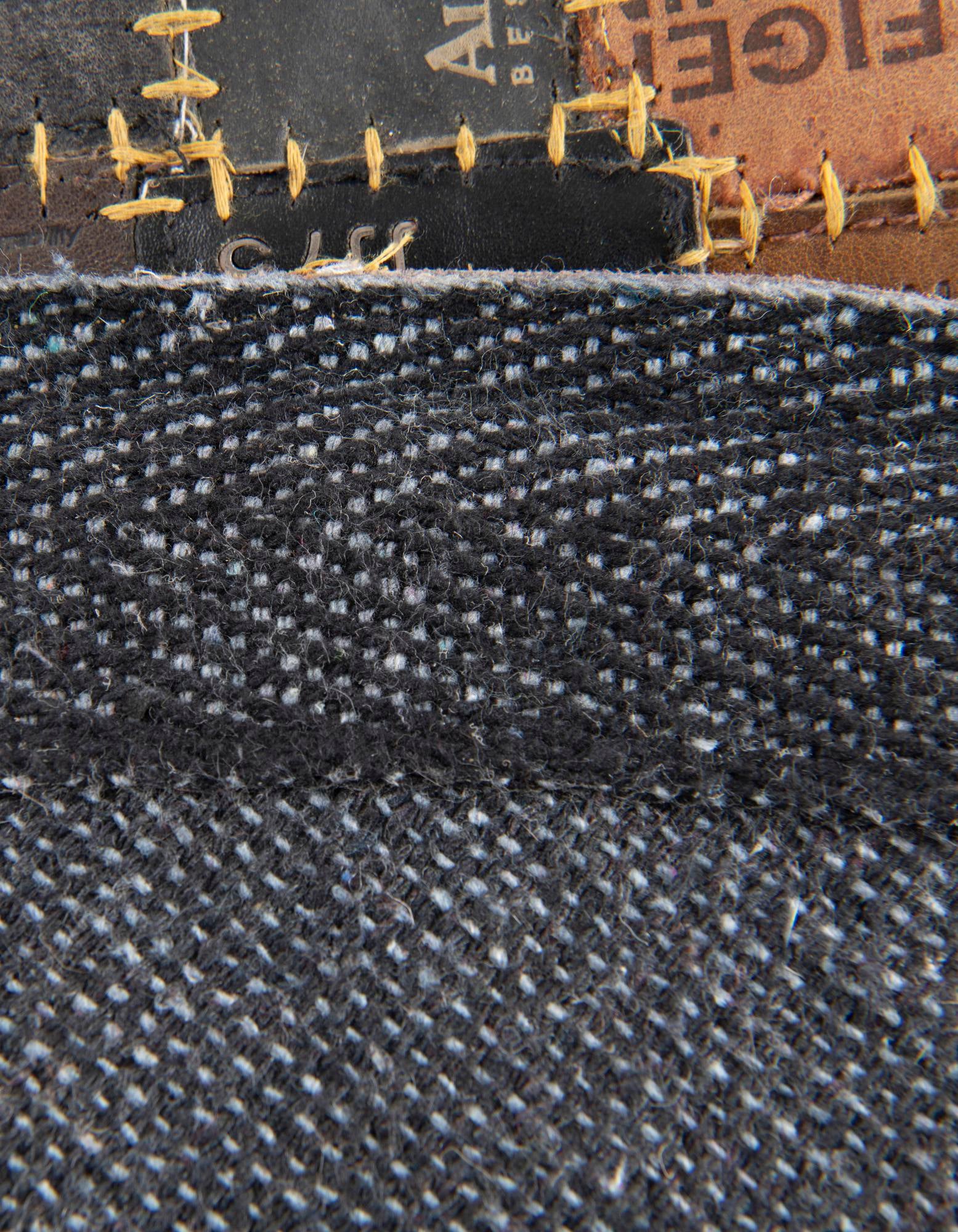 4' 1 x 4' 1 Jean Leather Tag Round Rug