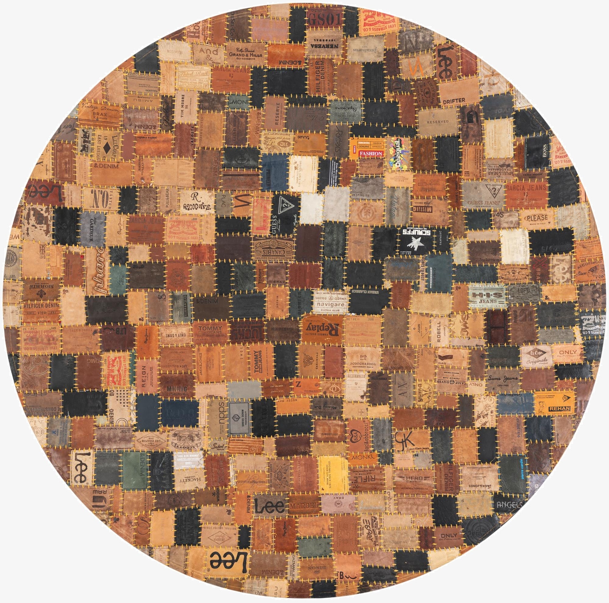 4' 1 x 4' 1 Jean Leather Tag Round Rug