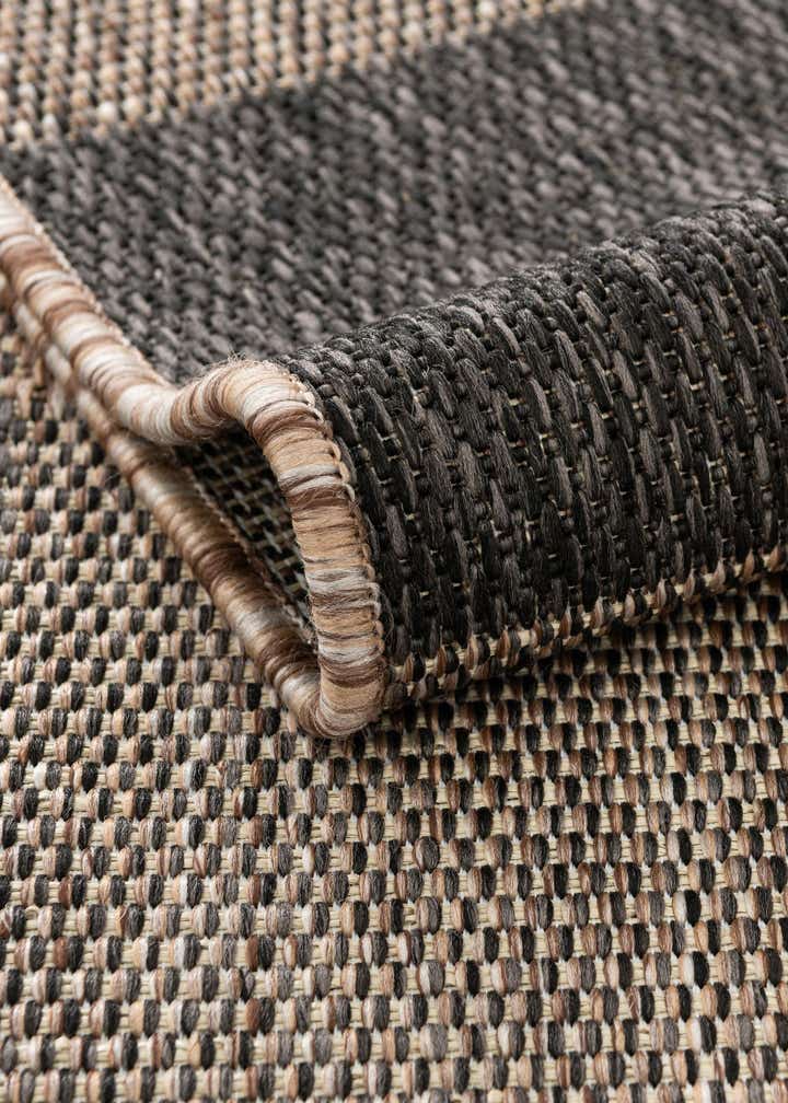 3' x 3' Easy-Clean Checkered Indoor / Outdoor Round Rug