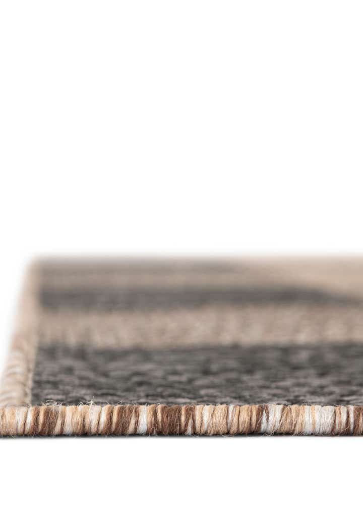 2' x 6' Easy-Clean Checkered Indoor / Outdoor Runner Rug