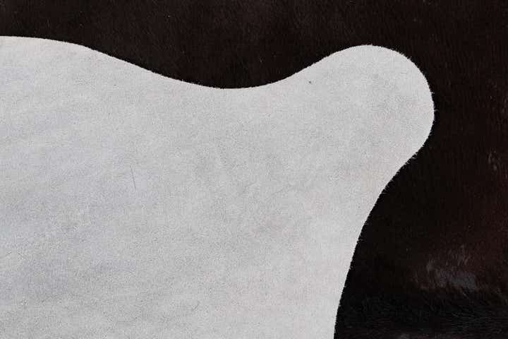 4' 5 x 4' 11 Cowhide Leather Square Rug