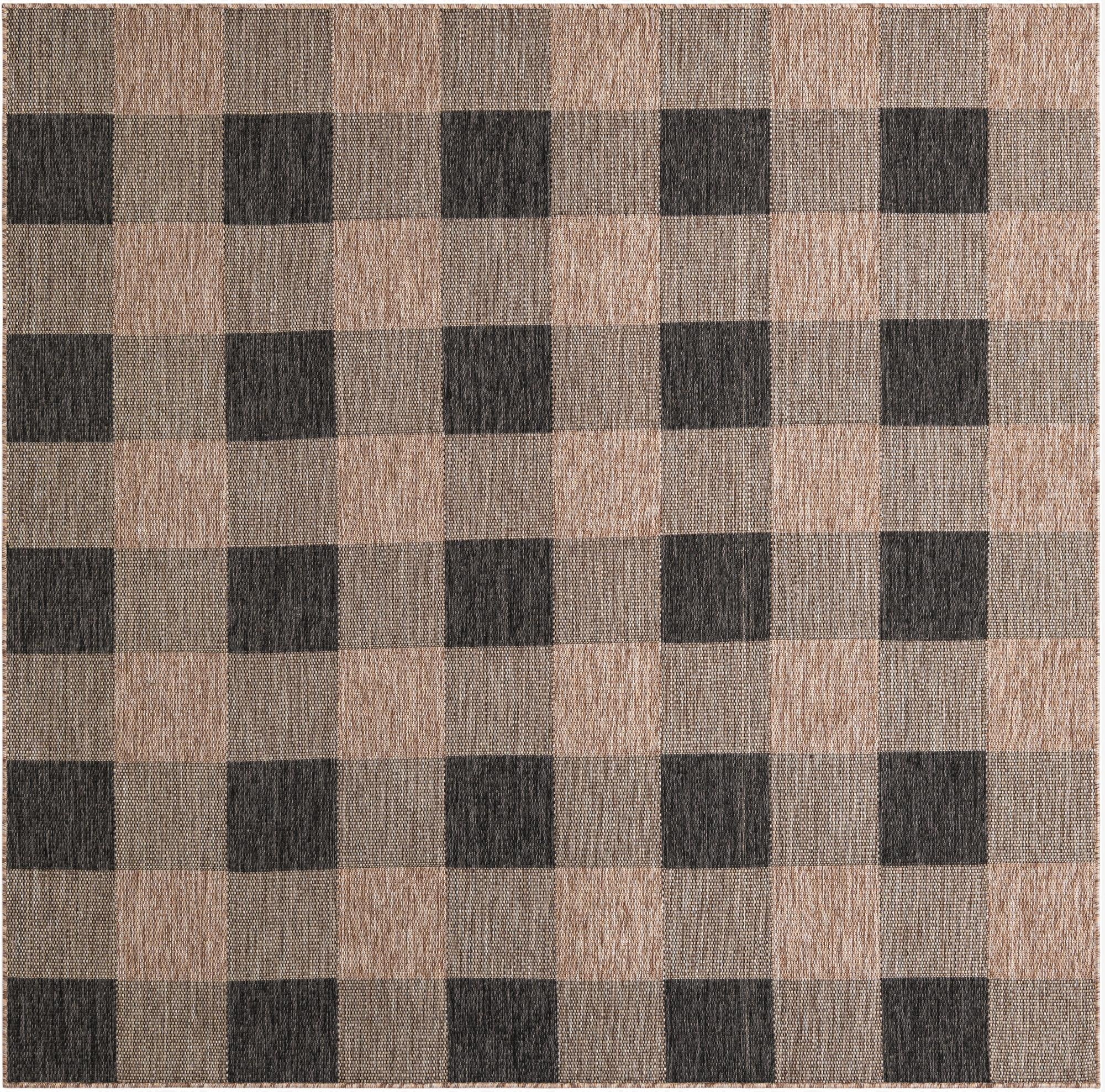 7' 10 x 7' 10  Washable Checkered Indoor / Outdoor Square Rug