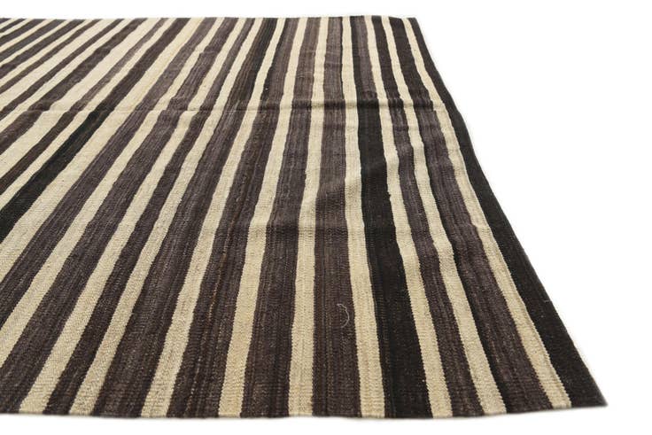 Detail image of 5' 10 x 8' Hand Woven Kilim Modern Wool Rug