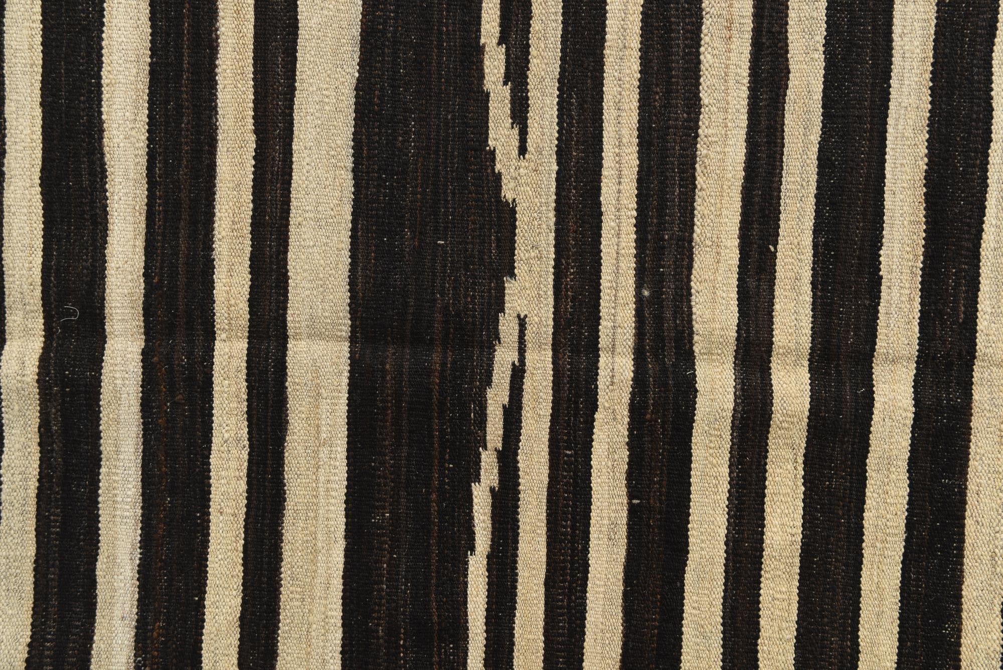 5' 10 x 8' Hand Woven Kilim Modern Wool Rug