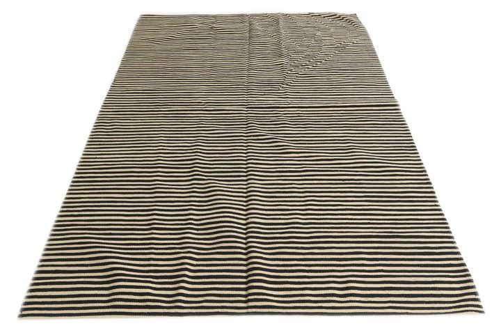 5' 7 x 7' 10 Hand Woven Kilim Modern Wool Rug