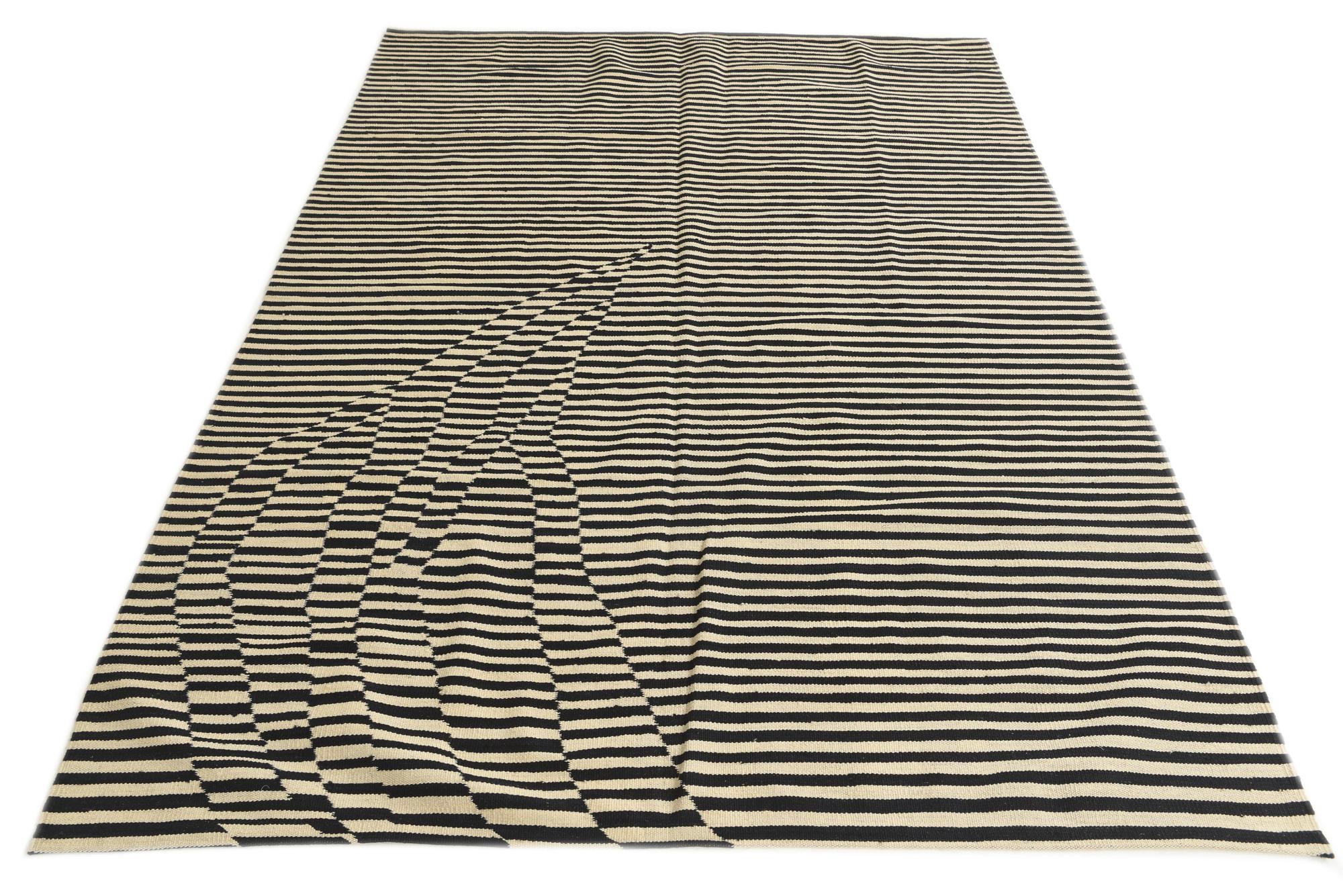 4' 7 x 7' 10 Hand Woven Kilim Modern Wool Rug