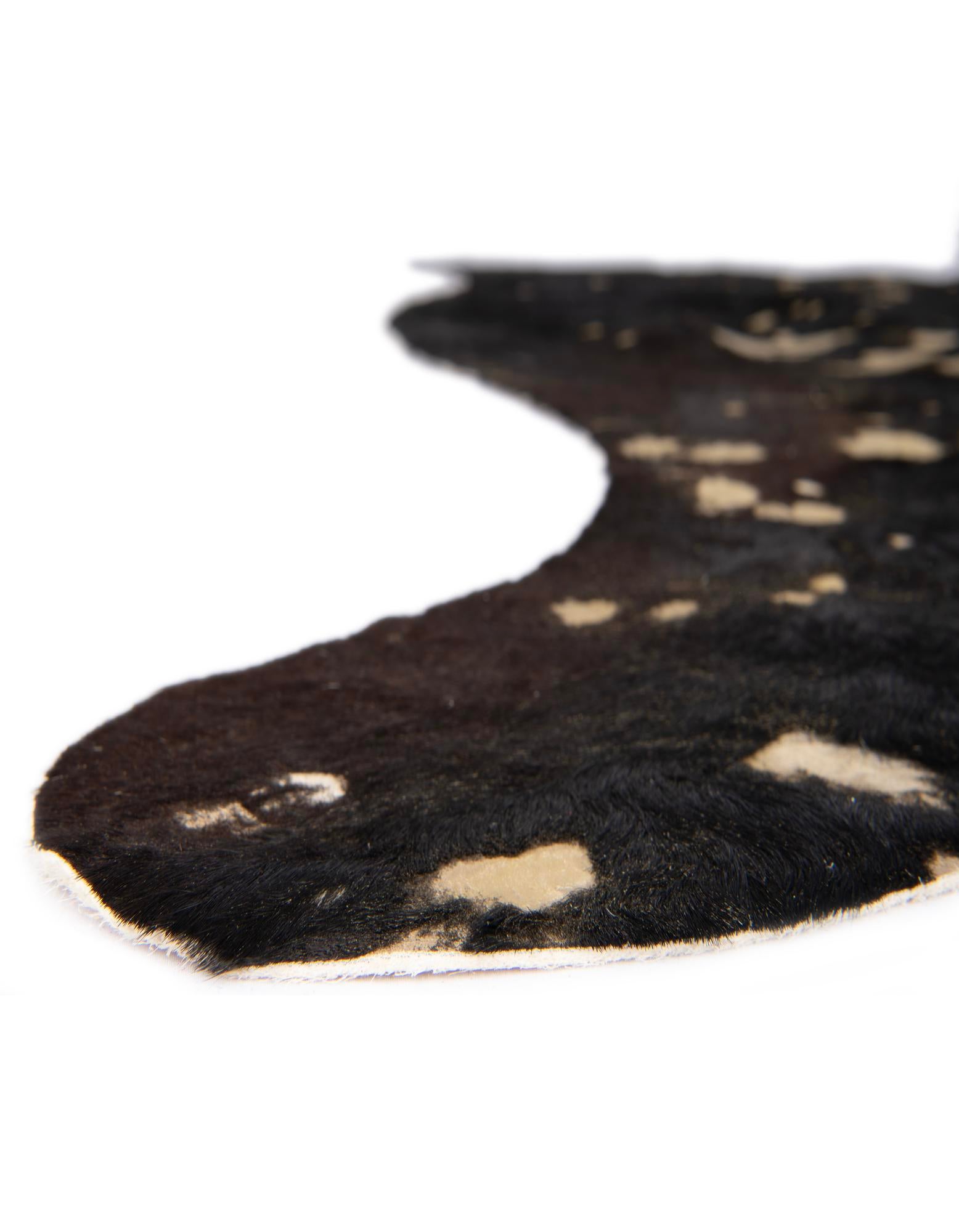 5' 7 x 6' 3 Cowhide Leather Rug
