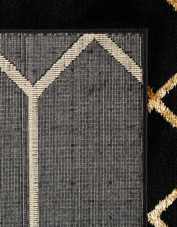 Detail image of 9' x 12' Marilyn Monroe™ Glam Trellis Rug
