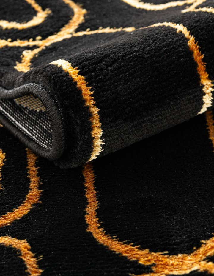 7' 10 x 7' 10 Vogue Geo Square Rug