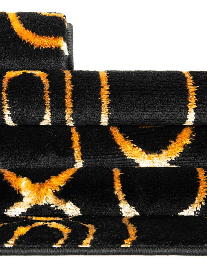 7' 10 x 7' 10 Vogue Geo Square Rug