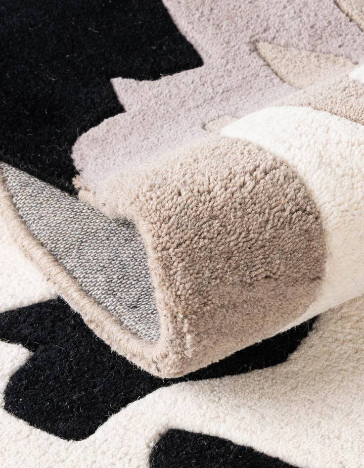 Detail image of 5' 1 x 7' 1 Playtime Kids Wool Freeform Rug