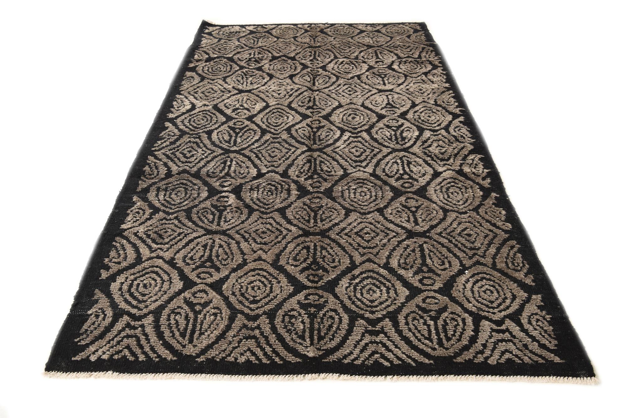 5' 4 x 9' 11 Hand Knotted Darya Wool Rug