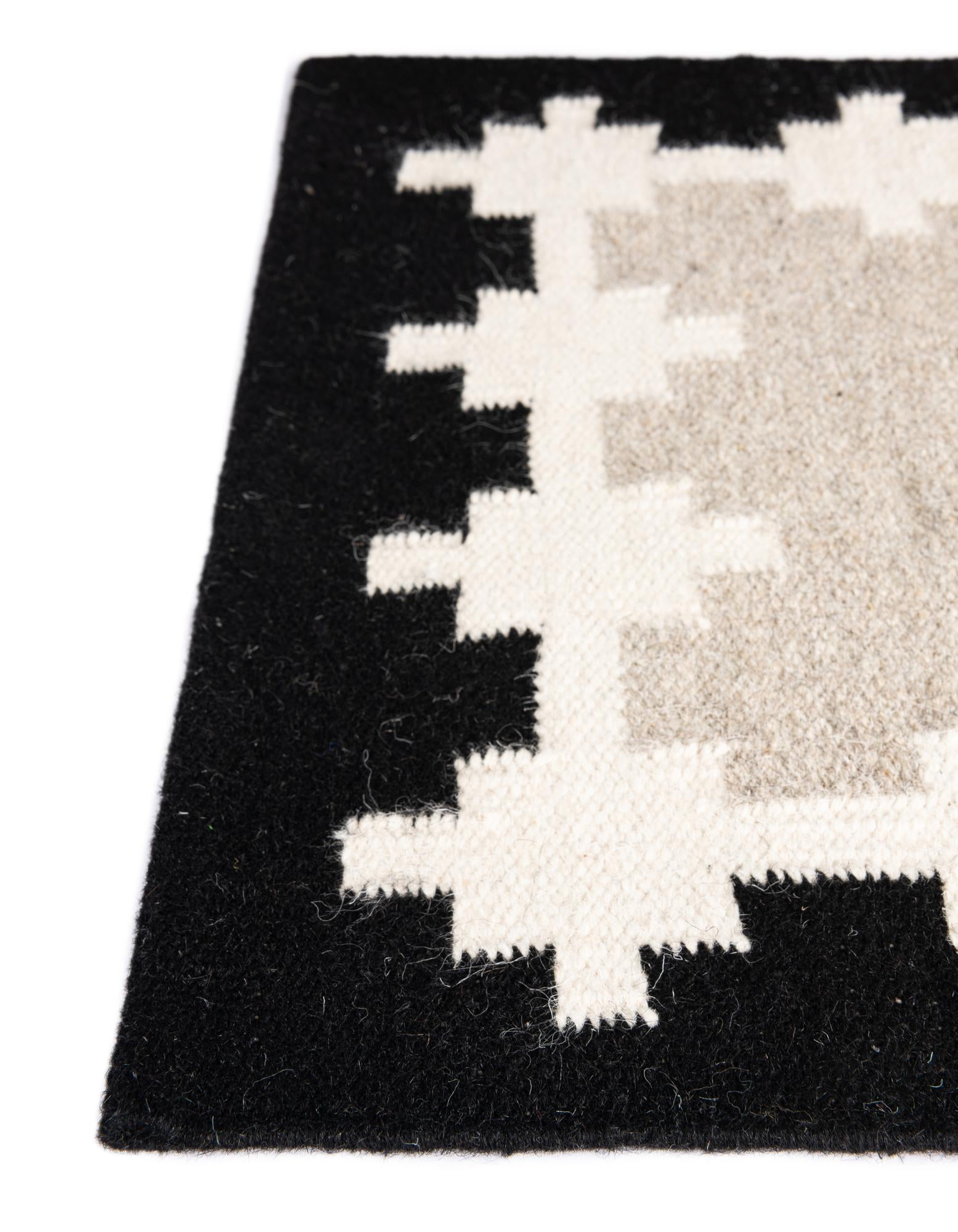 2' x 6' 1 Hand Woven Kilim Wool Runner Rug