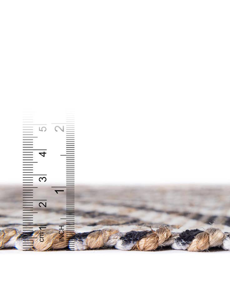 Detail image of 4' 1 x 6' 1 Hand Woven Chenille Jute Rug