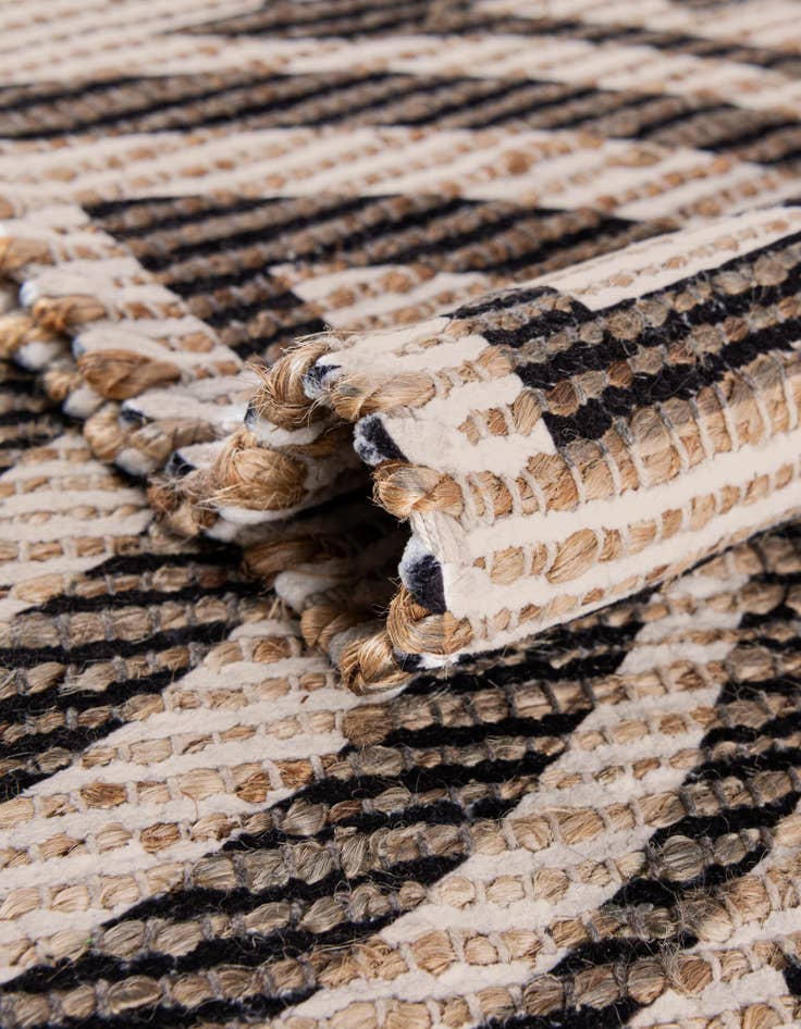 Detail image of 4' 1 x 6' 1 Hand Woven Chenille Jute Rug