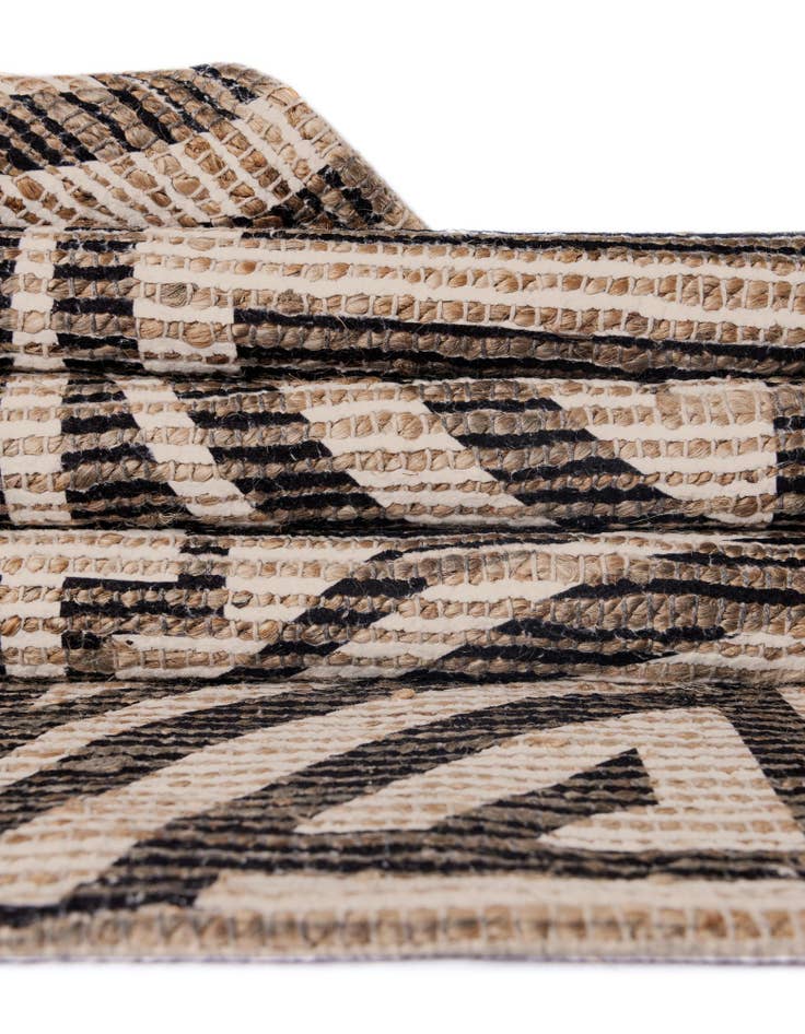 Detail image of 4' 1 x 6' 1 Hand Woven Chenille Jute Rug