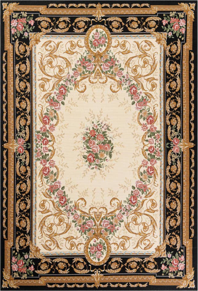 Detail image of 6' x 9' Easy-Clean Traditional Indoor / Outdoor Rug