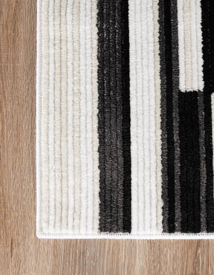 Detail image of 2' x 6' Odyssey Runner Rug