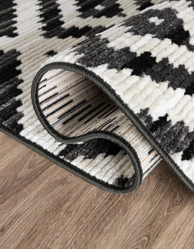 Detail image of 2' x 8' Odyssey Runner Rug
