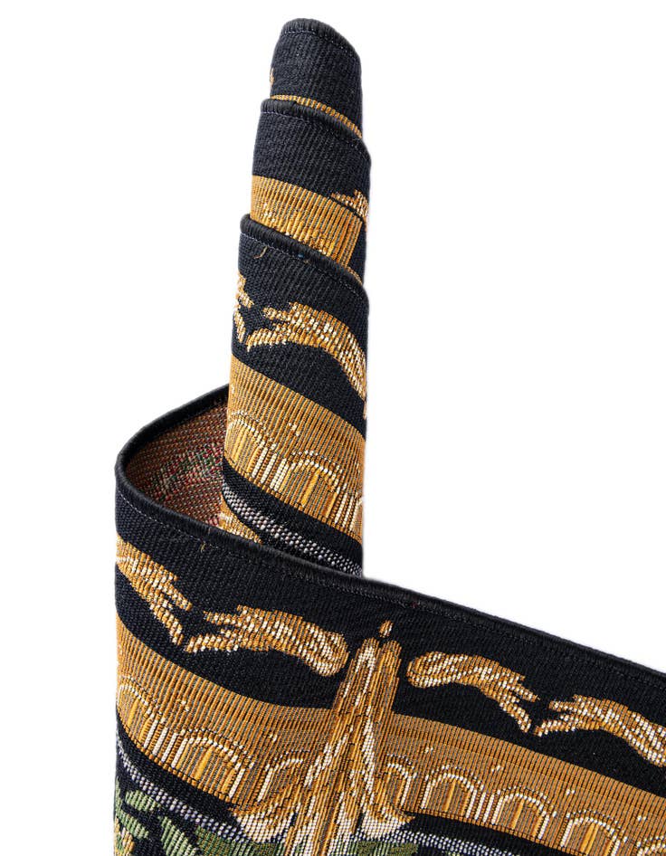 Detail image of 2' 7 x 12'  Washable Traditional Indoor / Outdoor Runner Rug