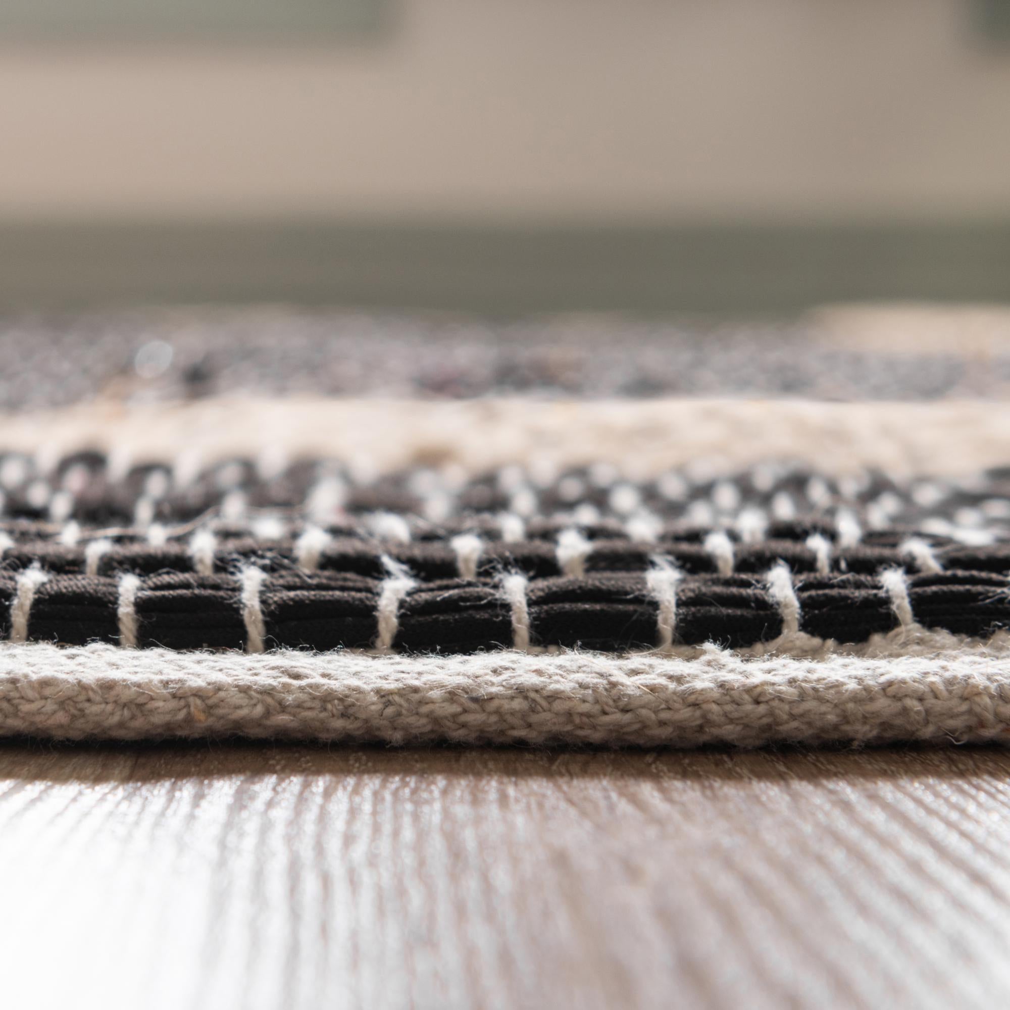 2' 6 x 9' Hand Woven Chindi Jute Runner Rug
