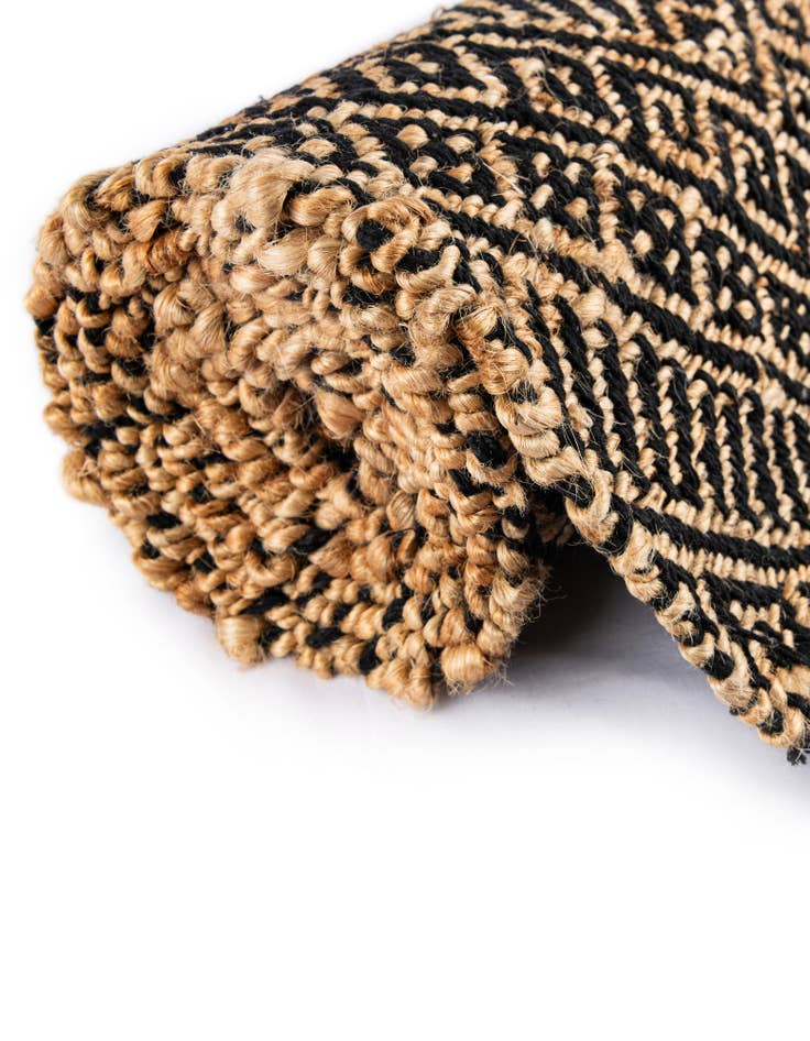 Detail image of 7' 10 x 7' 10 Handmade Braided Jute Square Rug
