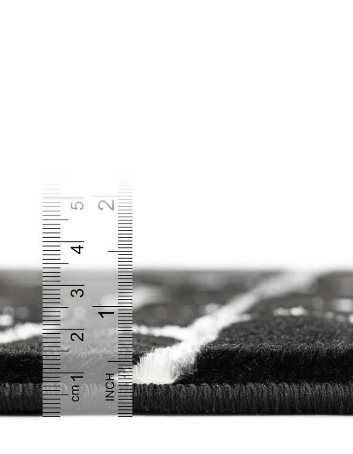 5' 3 x 8' Marilyn Monroe™ Glam Deco Rug