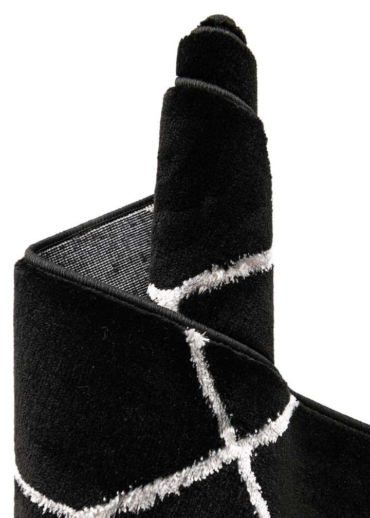 5' 3 x 7' Marilyn Monroe™ Glam Trellis Rug