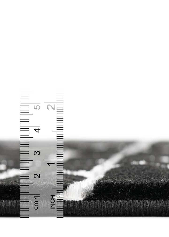 7' 10 x 7' 10 Marilyn Monroe™ Glam Deco Round Rug