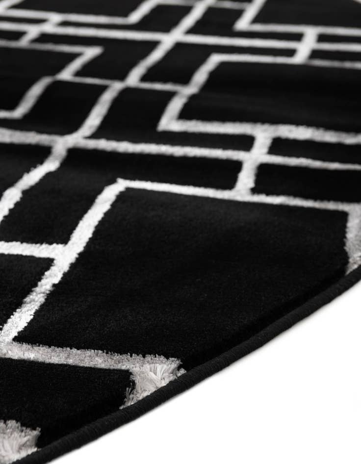 Detail image of 7' 10 x 7' 10 Marilyn Monroe™ Glam Deco Round Rug