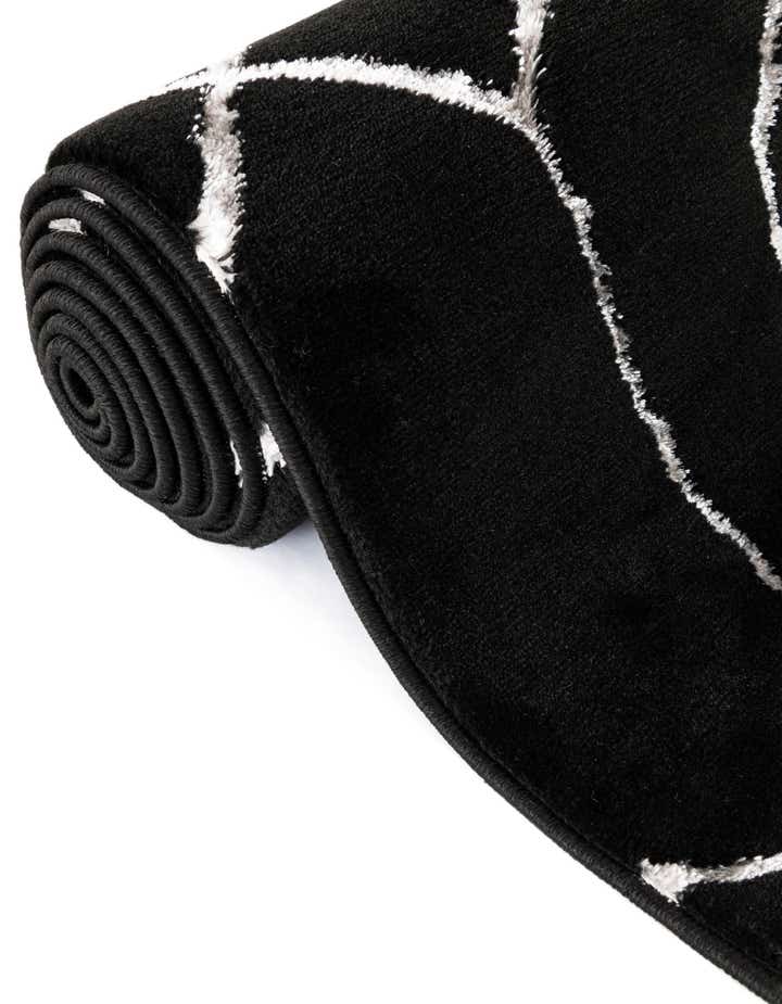 7' 10 x 7' 10 Marilyn Monroe™ Glam Trellis Round Rug