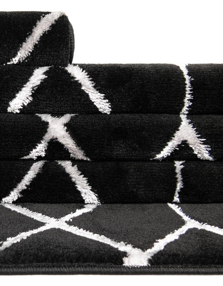 Detail image of 2' 7 x 12' Marilyn Monroe™ Glam Trellis Runner Rug