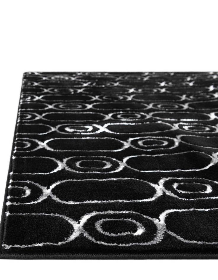 Detail image of 2' 7 x 12' Vogue Geo Runner Rug