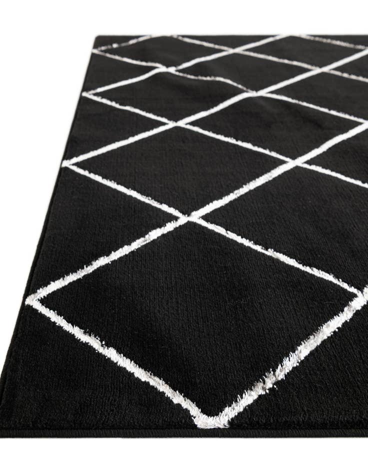 Detail image of 2' 7 x 12' Vogue Geo Runner Rug