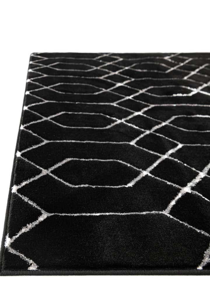 7' 10 x 7' 10 Marilyn Monroe™ Glam Trellis Square Rug